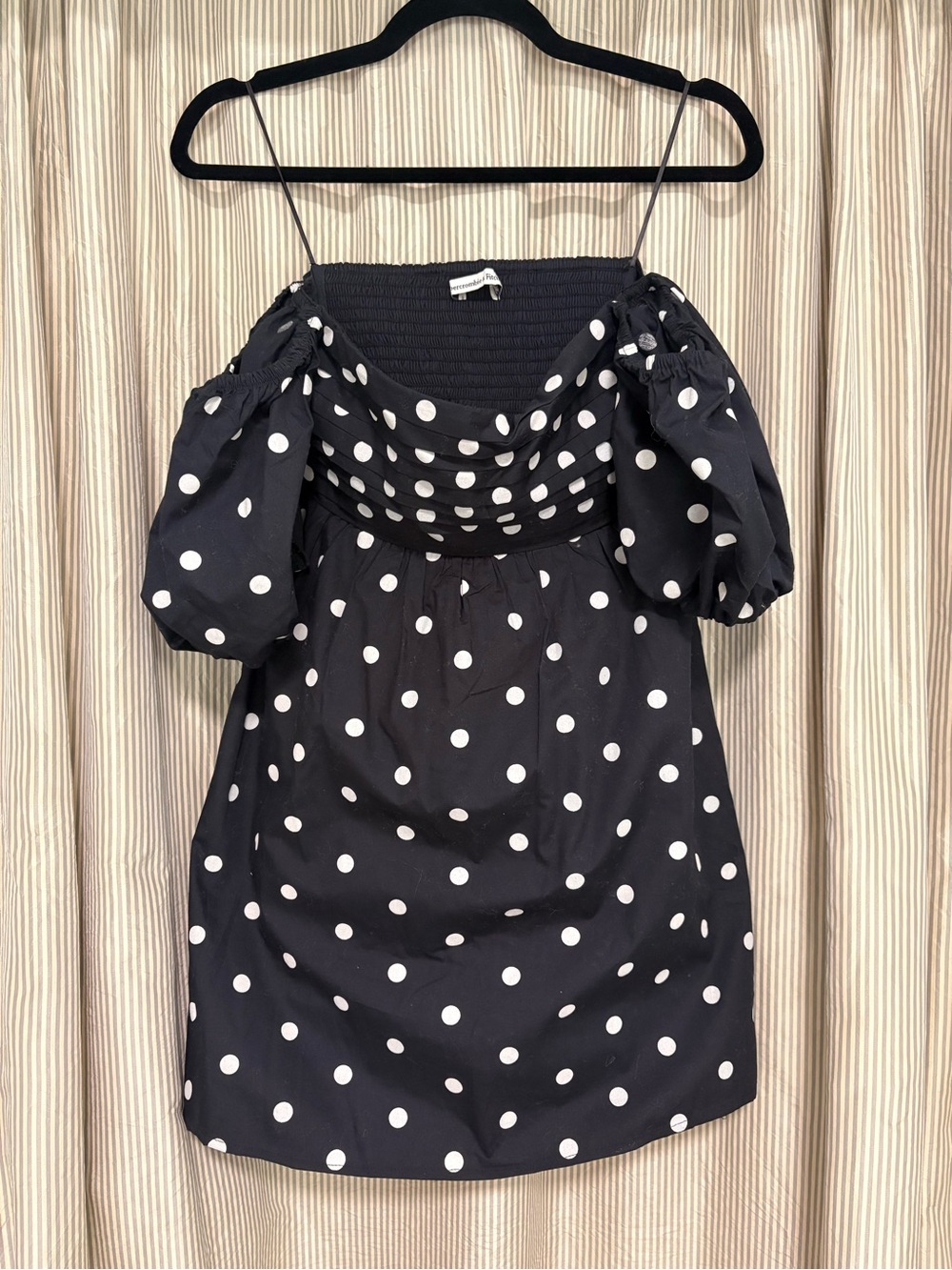 Abercrombie & Fitch Black and White Polka Dot Off-Shoulder Mini Dress - Picture 3 of 3